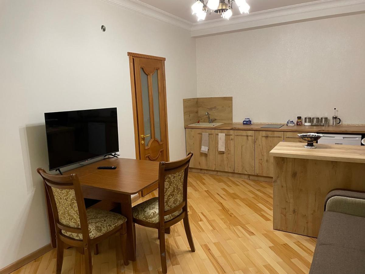 Apartment In City Center Erevan Exterior foto